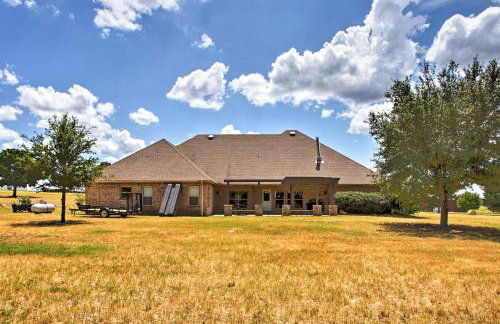 Spacious Stallion Lake Ranch Home with Patio - Foto 27