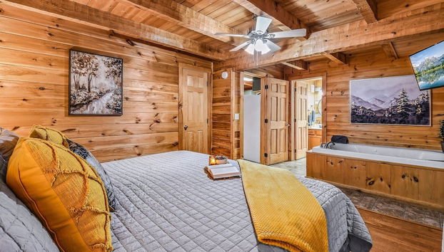 A-bluff & Beyond 2 Bedroom Cabin by RedAwning - Foto 3, Habitación