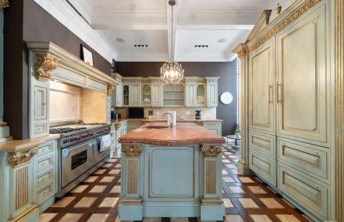 5BR 5BA Architectural Estate-Theatre Gym Rooftop - Foto 26