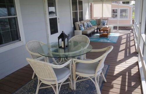 Waterfront, dock, Hot tub, kayaks, King Bedroom with amazing views, RELAXATION, 2 miles to the beach - Foto 27