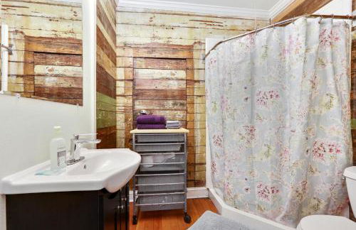 Montgomery Apartments on Magazine Street - Foto 21