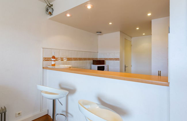 1 bedroom Apartment in Bormes-les-Mimosas with swimming pool and terrace - Photo 11