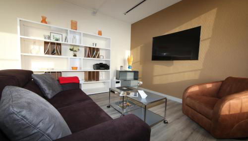 Le 360 TOUR PERRET 19eme PANORAMA 4 ETOILES - Foto 3, Garden view