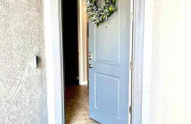 Spacious, Family-Friendly Home - Photo 4