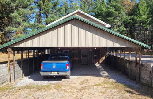 Hazel's Goose Creek Lodge - Private Riverfront! - Foto 10