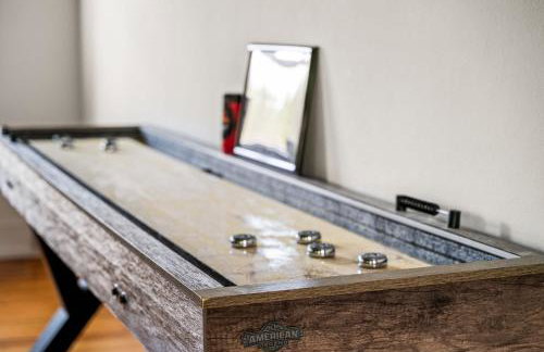 Downingtown Manor - 1900s Farmhouse with Creek Views - Foto 7