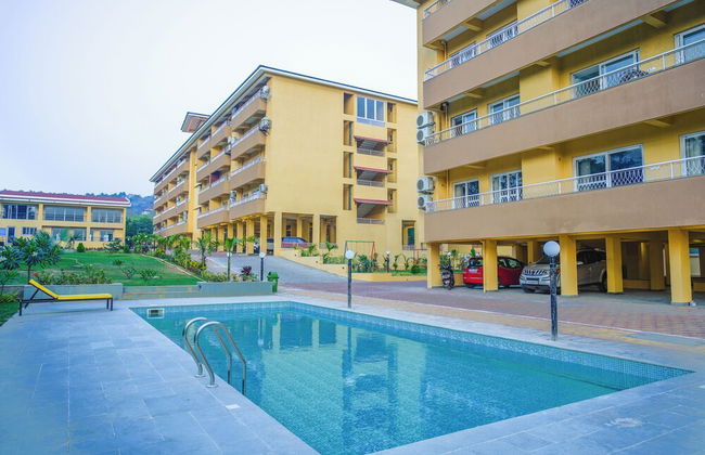 Alaya Stays Veera Serina 3 BHK with Pool - Foto 55