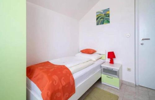 Sunny Holiday Home With Pool - Foto 12