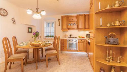 Cozy Home In Predoscica With Wifi - Foto 4