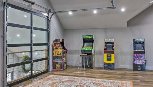 Lavish Riverfront Escape with Gas Grill! - Foto 2