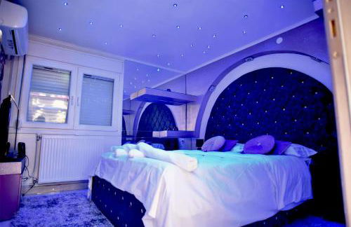 Eleni De Lux - Photo 50