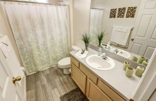 Enchanted Poolside Oasis - Foto 14