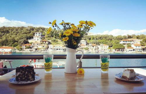 Xaradiotis House - A modern home away from home - Photo 2