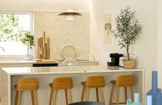 Contemporary Restelo Pool Haven - Photo 14