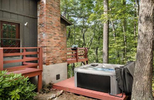 Hot Tub Deck Screened Porch Fire Pit & WiFi - Photo 5
