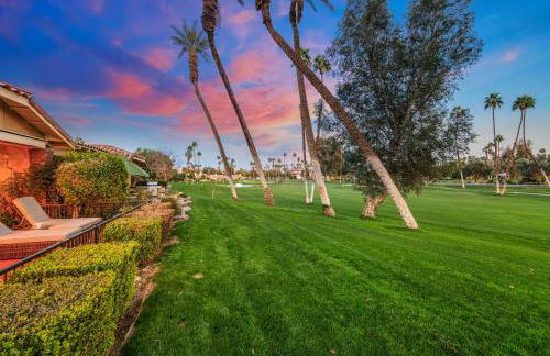 Spectacular condo with private golf privileges includes golf cart on Monterey Country Club !! - Foto 34