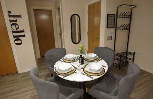 2 Bed 2 Bath Apartment Close to City Ctre Sleeps 5 -Free Parking - Foto 13