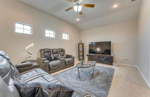 7 Mi to Lake Casa Blanca Laredo Family Home! - Foto 19