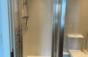 Three Bedroom Stylish London Apartment - Foto 18