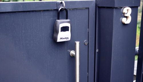 Green Valley Cruzinhas House with Fireplace & BBQ - Foto 5, locker