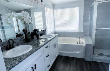 VEGAS GEM 4BDR KING BED Wifi GARAGE PRKNG - Foto 31