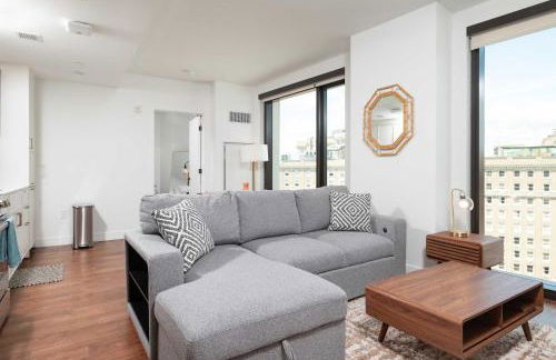 Back-Bay Lux Central 2BR Condo with Rooftop and Parking - Foto 3