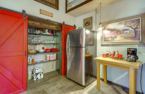 Peaceful Helotes Cabin Fire Pit, 9 Mi to Old Town - Foto 13