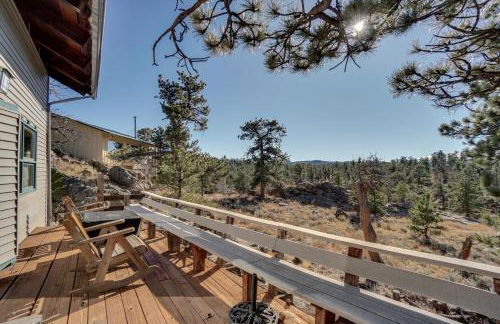 Red Feather Lakes Cabin with Deck and Views! - Foto 3