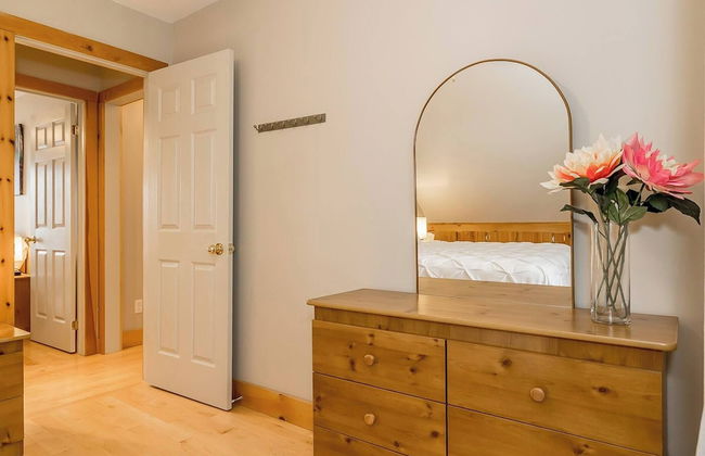 Muskoka Lakeshore Cottage Bliss - Photo 58