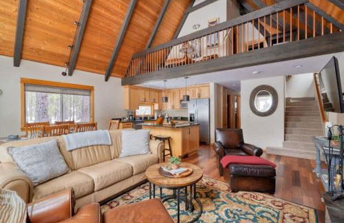 Spring Home 6 - Cozy 4BR Cabin in Black Butte Ranch w Fireplace - Foto 14