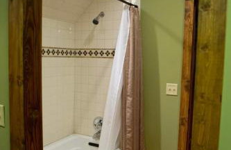 Secluded Cabin - Games, Fire Pit, Hot Tub, Pet OK - Foto 17