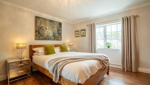 Central! 3 BR 2 Bath, sleeps 6, fast wifi - Foto 3