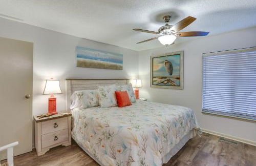 Swim and Relax St Helena Island Gem with Deck! - Foto 13