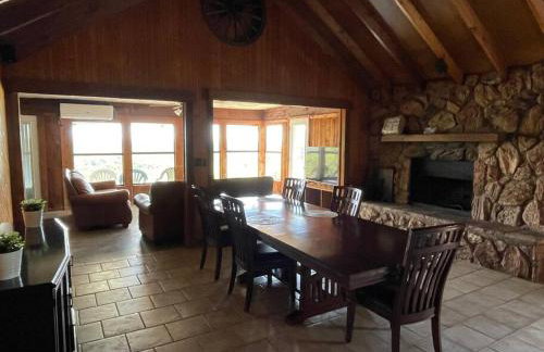 4-bedroom home with gorgeous view - Photo 7