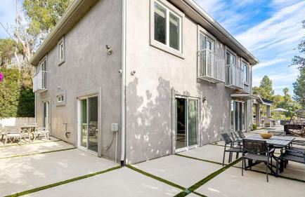 LA Hillside Retreat w Pool Views Fire Pit Outdoor Lounging Casa Bellagio by AvantStay - Foto 45