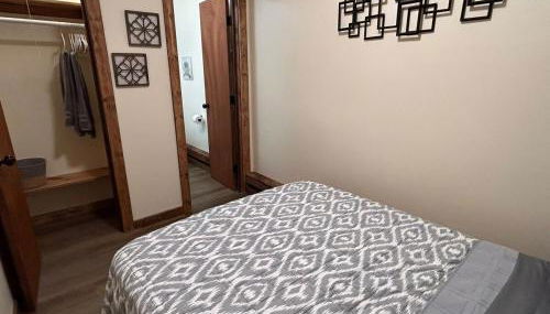 Urban OASIS Inspired by the 80s Unit 1 - Photo 2