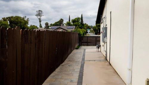 Escondido Front Unit 3-BR by SD STAY - Foto 5