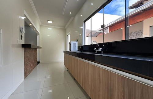 Espaçosa casa próxima ao Centro - Foto 58