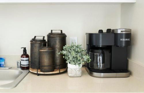 NEW Organic Modern Luxury 1BD/1BA- close to everything! - Foto 13