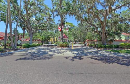 Private Beach Access 2 Pools Waterfront Oasis - Foto 49