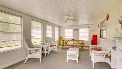 Beachy Lewes Home with Outdoor Shower and Fire Pit! - Foto 2