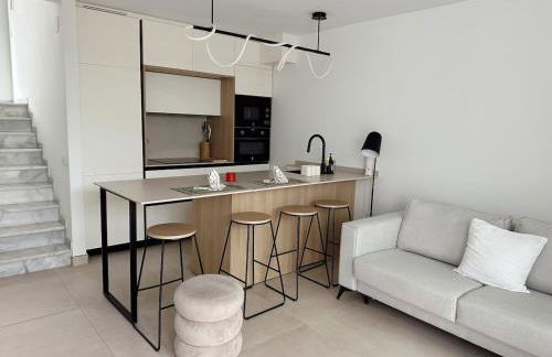 Marbella Hideaway BBQ, POOL & Best walking distance Beaches - Photo 7