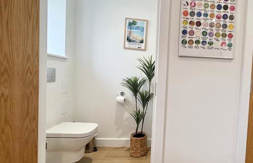 Kerensa 3 bed townhouse located close to the beach with Parking - Photo 26