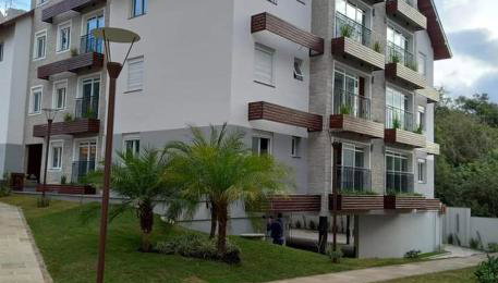 Apto Top , ótima Localização, 4 min de carro da rua coberta Piscina térmica, academia, até 4 hospedes - Foto 1