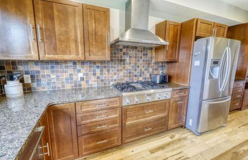 Huge Home w Studio Apt-Mountain Views-Hot Tub-Sauna - Foto 30