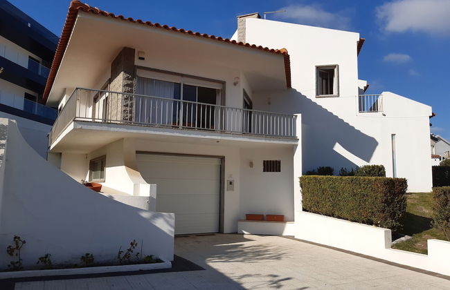 Impecable 4-bed Villa in Praia da Areia Branca - Foto 35