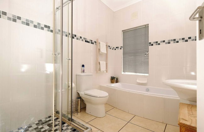 The Pelican - Stunning 3-bedroom Holiday Home in Langebaan - Foto 13