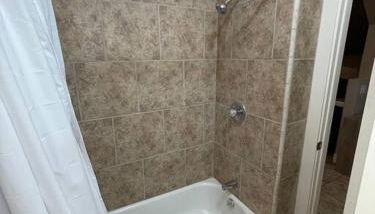2 King Beds! Fantastic Stylish Bungalow home! - Foto 3, Shower