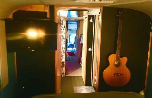 Stay Like a Rock Star Tour Bus in Durham NC - Foto 16