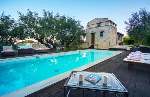 Exensian Villas & Suites - Photo 12